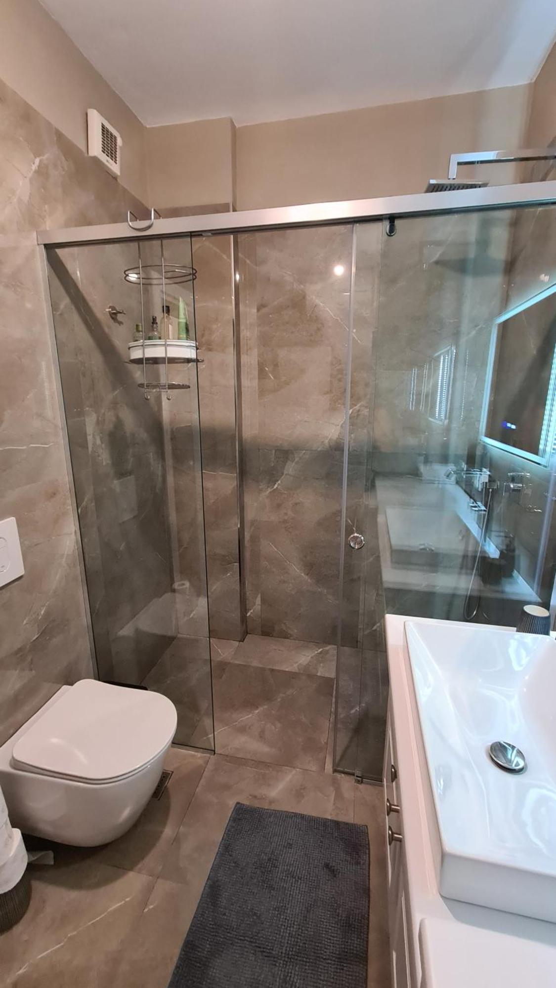 Family-Friendly Apt At 21 Dhjetori W/Self Check-In Tirana Exterior photo